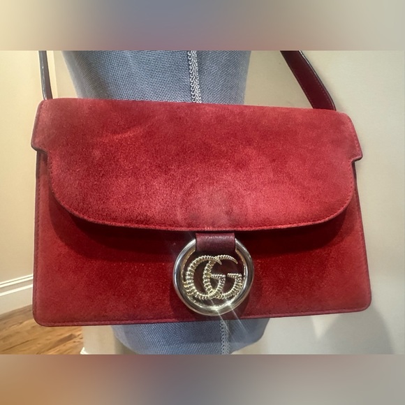 Gucci
Double G Torchon Marmont Scarf Ring Bag - Picture 2 of 16